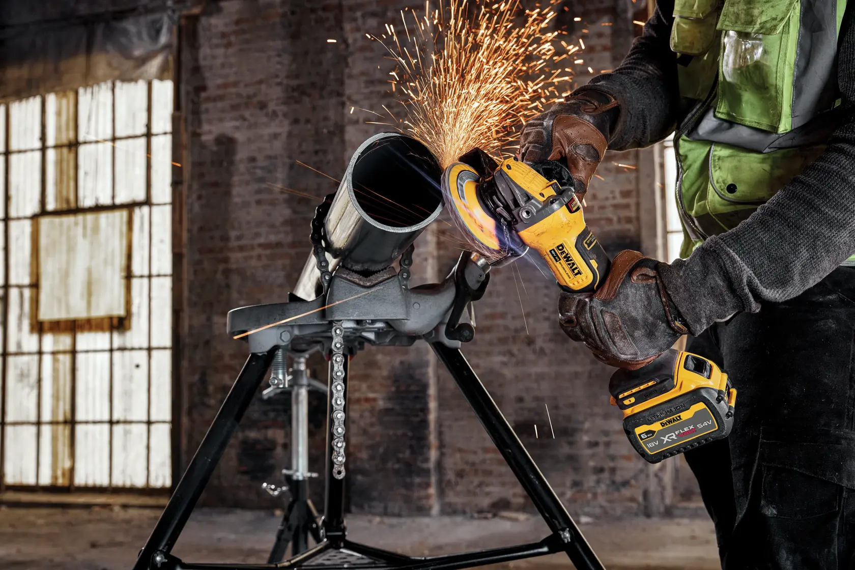 DEWALT® 18V XR® Brushless 125mm Paddle Switch Angle Grinder (Tool Only)