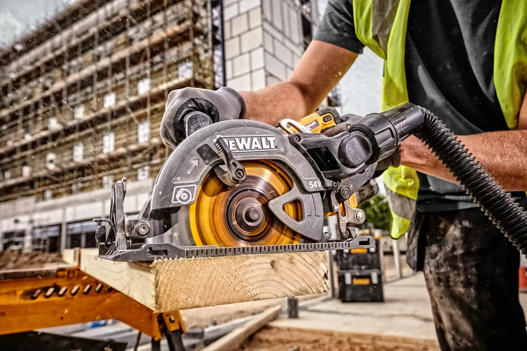 DEWALT® 54V XR® FLEXVOLT® 190mm High Torque Circular Saw (Tool Only)