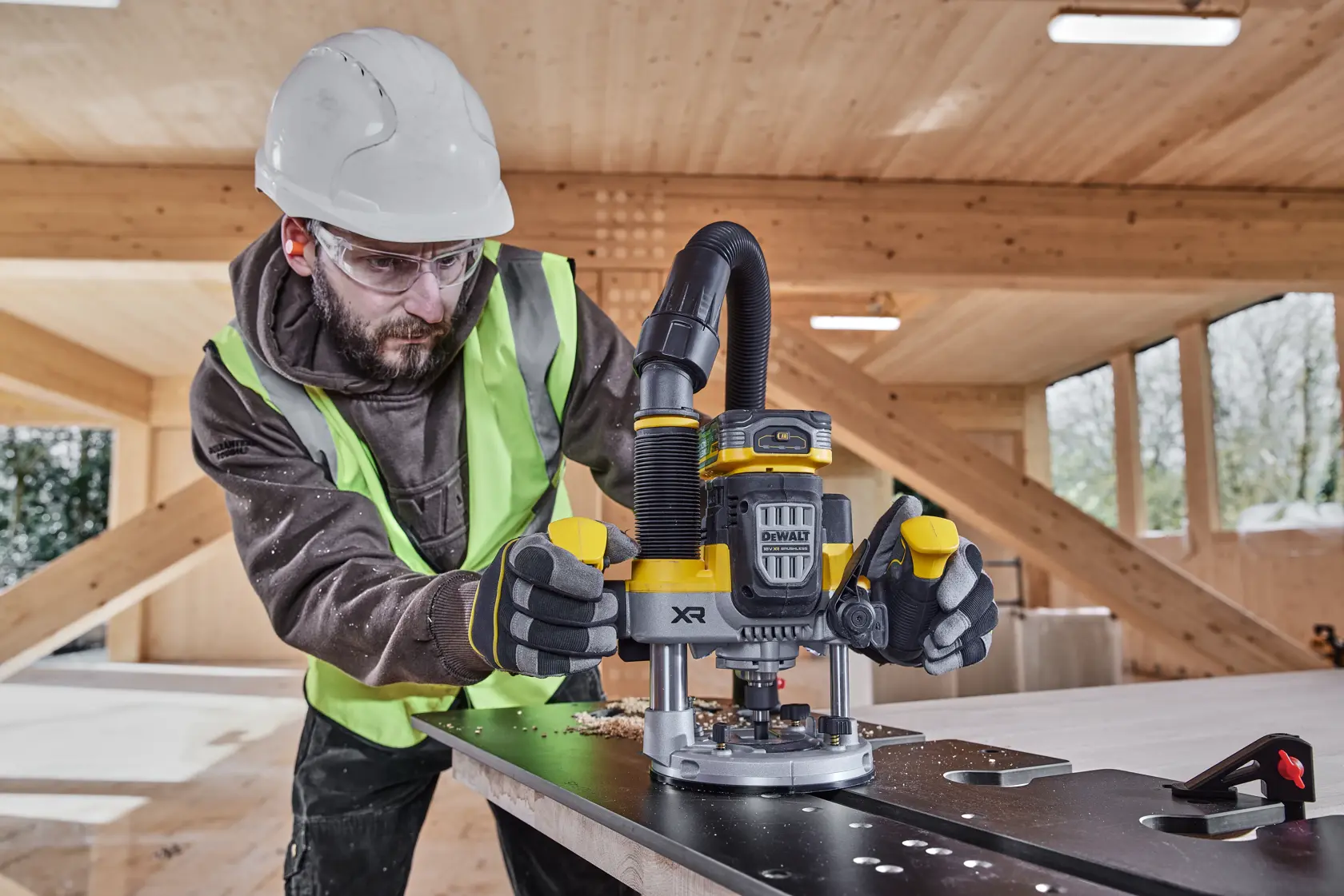 DEWALT® 18V XR® Brushless 70mm 1/2" Plunge Router (Tool Only)