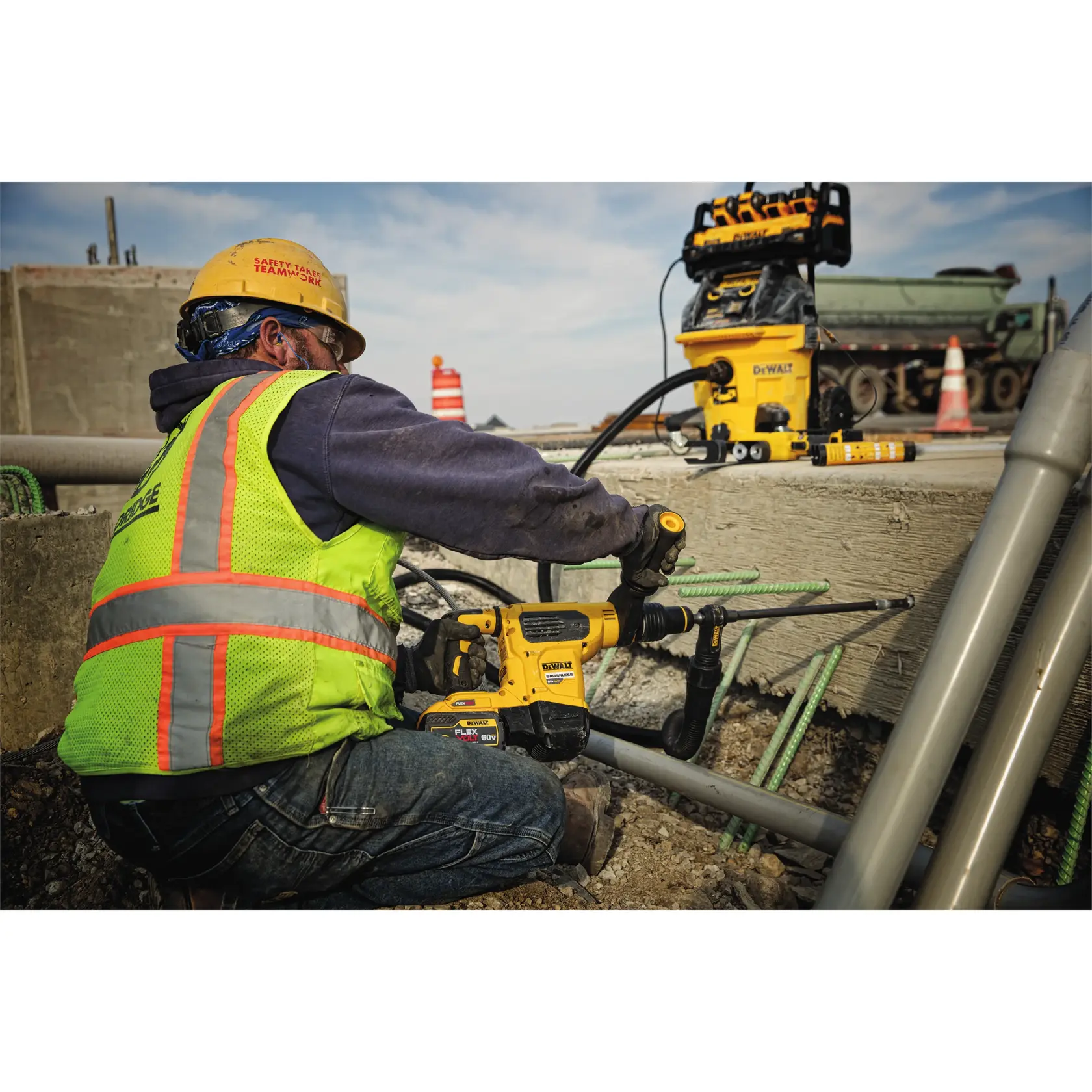 DEWALT® EXTREME SDS Max 18mm Hollow Drill Bit